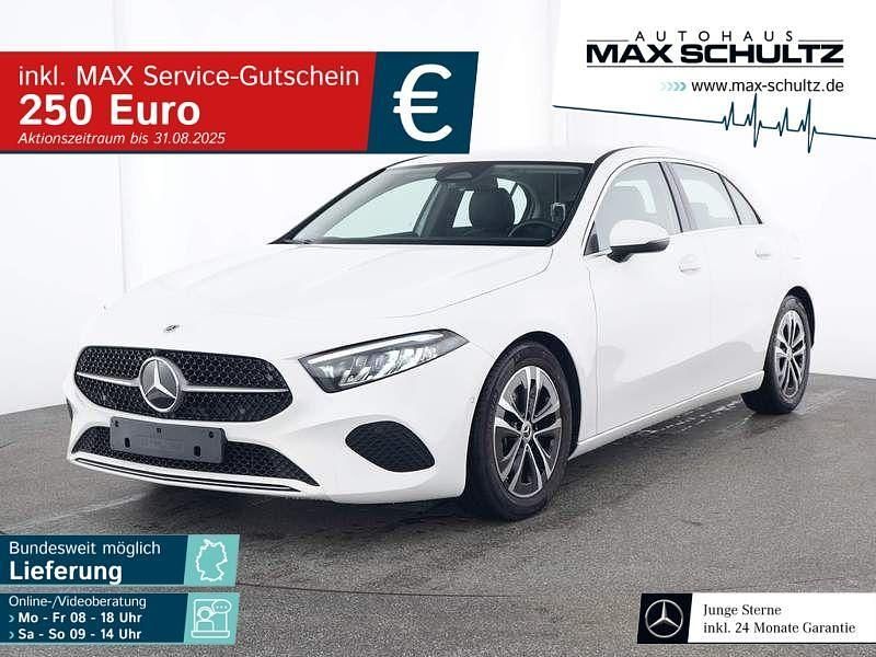 Unilack polarweiß Gebraucht 2023 Mercedes A180 Limousine | 28.480 € (Fairer Preis) - Bild 1/4