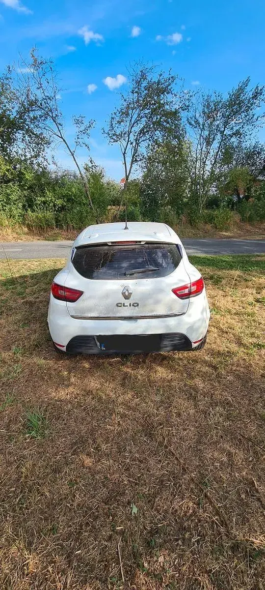 Gebraucht Renault Clio LIMITED 73 PS (53 kW) 2016 Weiß Kleinwagen