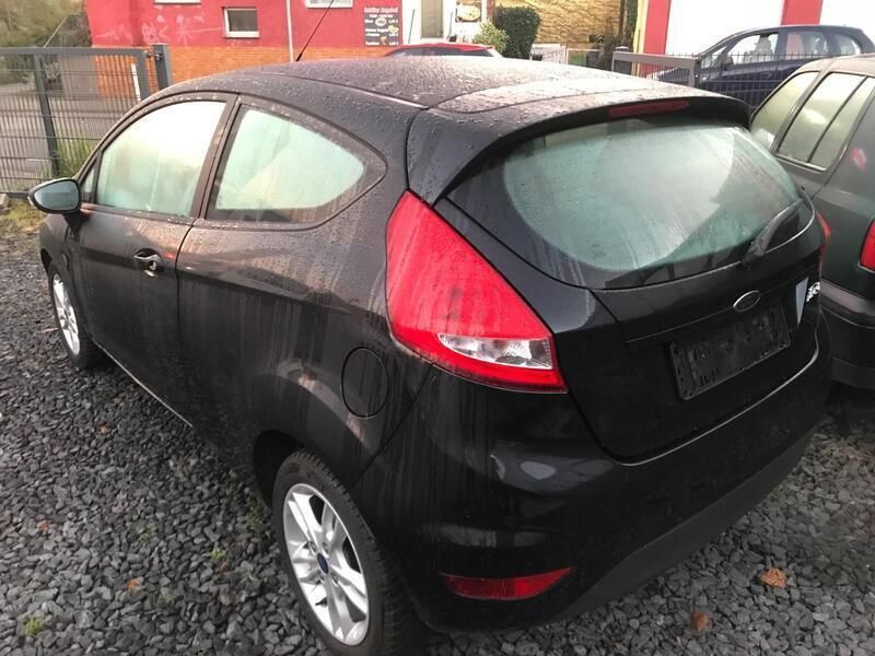 Gebraucht Ford Fiesta Trend 82 PS (60 kW) 2010 Pantherschwarz metallic Kleinwagen
