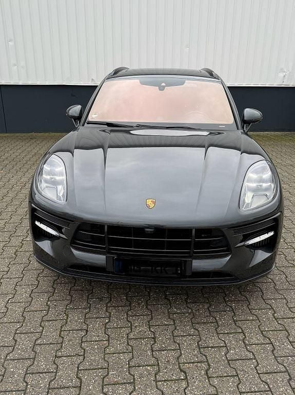 Grau Gebraucht 2021 Porsche Macan SUV | 59.900 € (Superpreis) - Bild 1/4