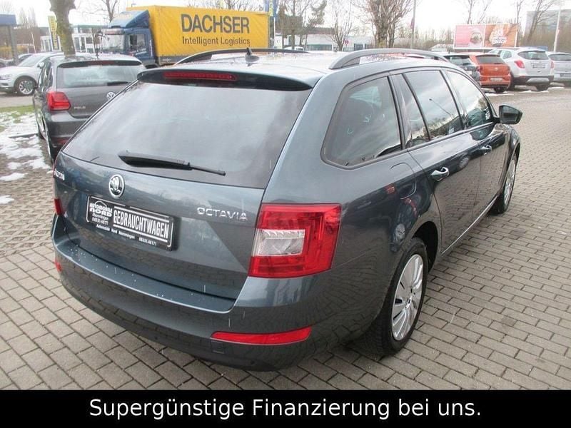 Gebraucht Skoda Octavia Ambition 150 PS (110 kW) 2016 Grau Kleinwagen