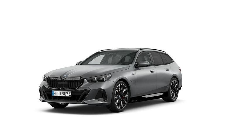 Grau Gebraucht 2024 BMW 550e M Sport Kombi | 76.853 € (Teuer) - Bild 1/4