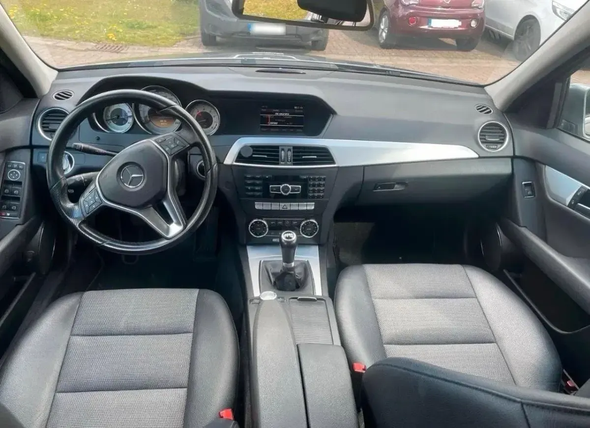 Gebraucht Mercedes C200 187 PS (137 kW) 2012 Grau Limousine