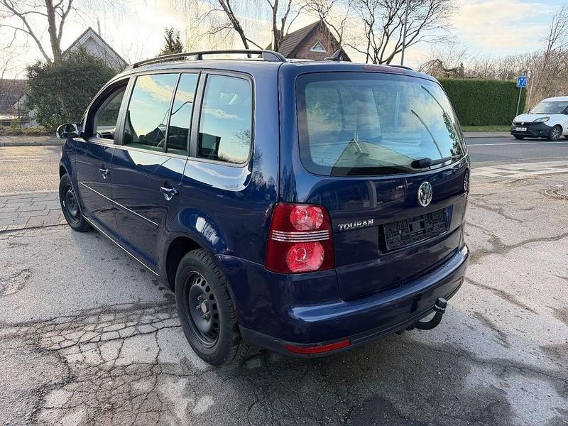 Gebraucht VW Touran Trendline 140 PS (102 kW) 2007 Blau Van / Kleinbus