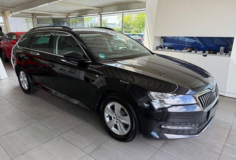 Schwarz Gebraucht 2021 Skoda Superb Ambition Limousine | 20.490 € (Fairer Preis) - Bild 1/4