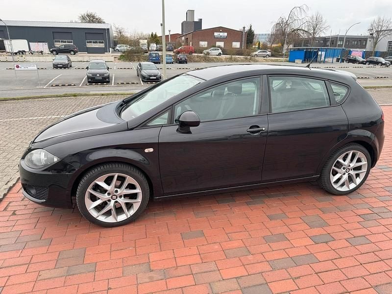 Gebraucht Seat Leon 125 PS (91 kW) 2013 Schwarz Kleinwagen