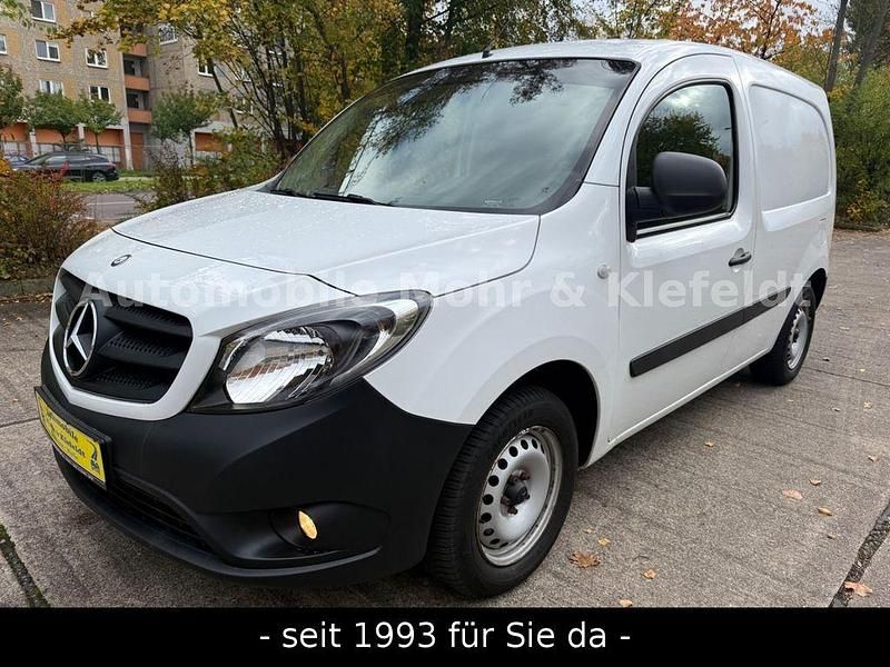 Weiß Gebraucht 2018 Mercedes Citan 108 Van / Kleinbus | 7.999 € (Etwas zu teuer) - Bild 1/4