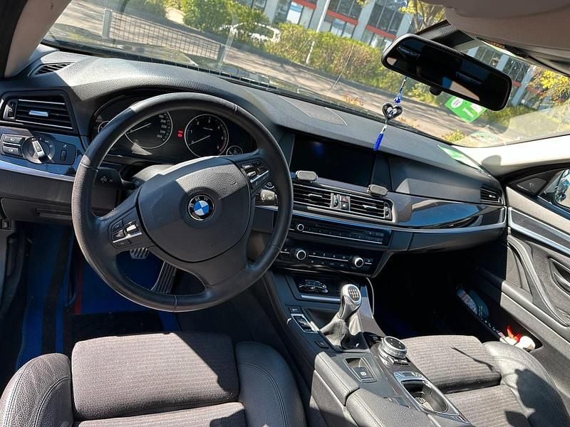 Gebraucht BMW 525 218 PS (160 kW) 2013 Blau Kombi