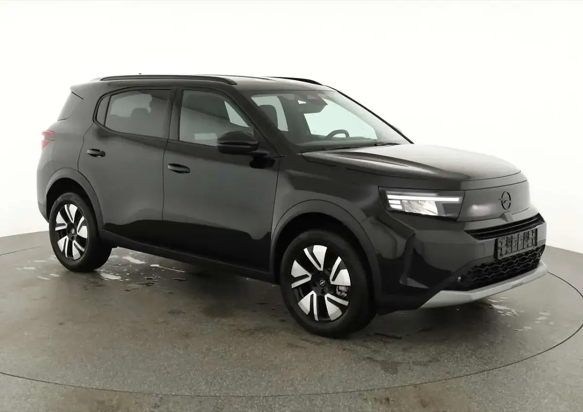 Neu Opel Frontera 136 PS (100 kW) 2025 Karbon schwarz metallic SUV