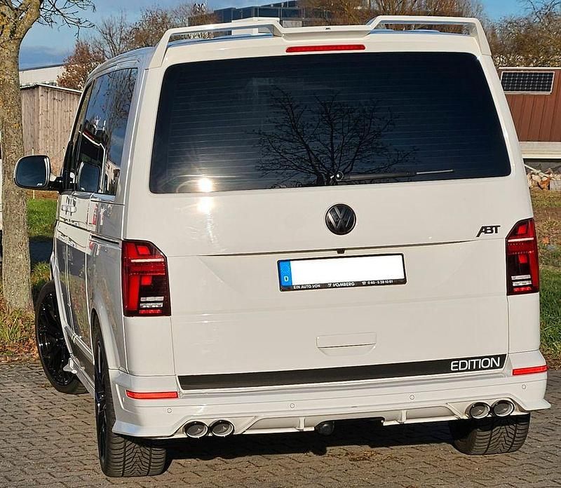 Gebraucht VW Multivan Highline 230 PS (169 kW) 2021 Weiß Van
