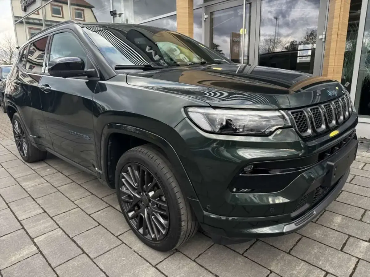 Gebraucht Jeep Compass 241 PS (177 kW) 2021 Grün SUV