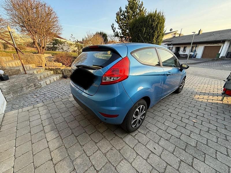 Gebraucht Ford Fiesta 82 PS (60 kW) 2009 Blau Kleinwagen