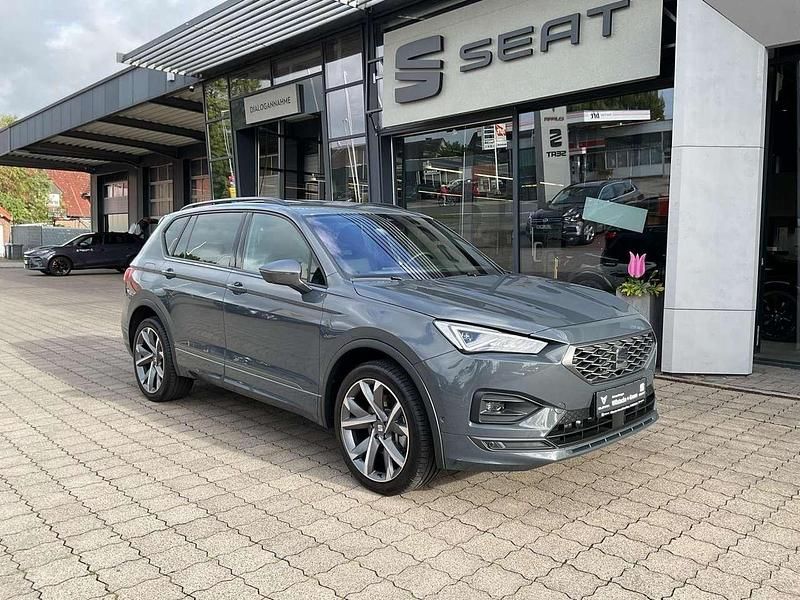 Delfin grau Gebraucht 2024 Seat Tarraco 4Drive SUV | 43.990 € (Etwas zu teuer) - Bild 1/4