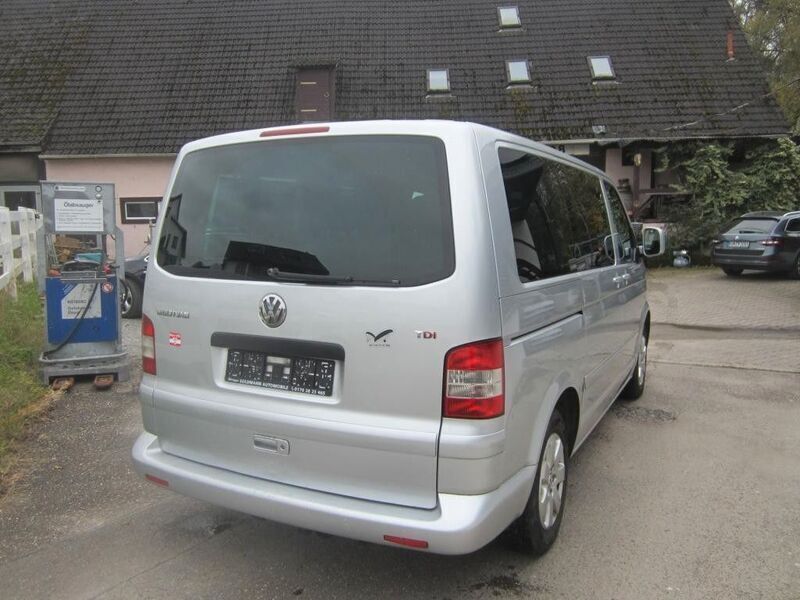 Second-hand VW T5 131 CP (96 kW) 2003 Argintiu Van