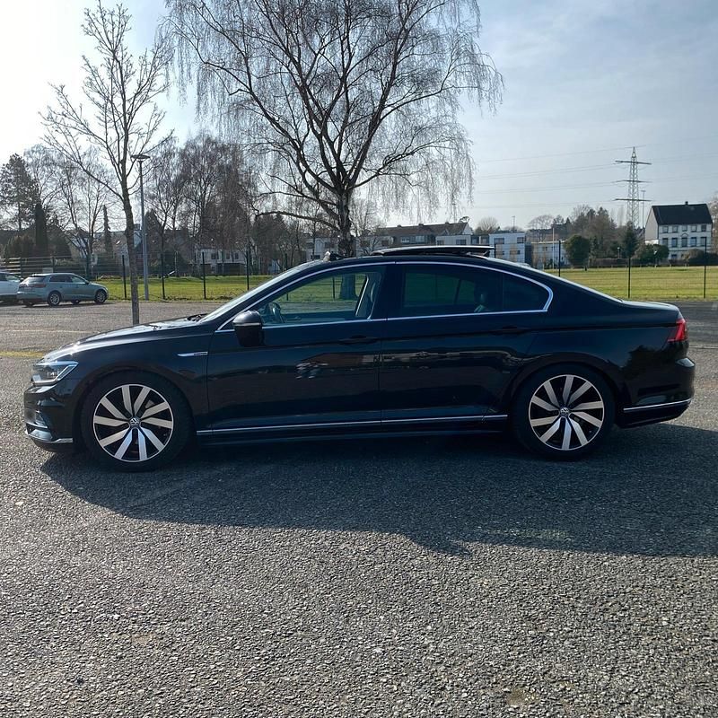 Gebraucht VW Passat R 190 PS (139 kW) 2017 Schwarz Limousine