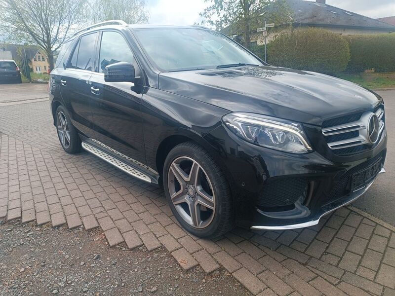 Schwarz Gebraucht 2017 Mercedes GLE350 AMG SUV | 32.011 € (Teuer) - Bild 1/4