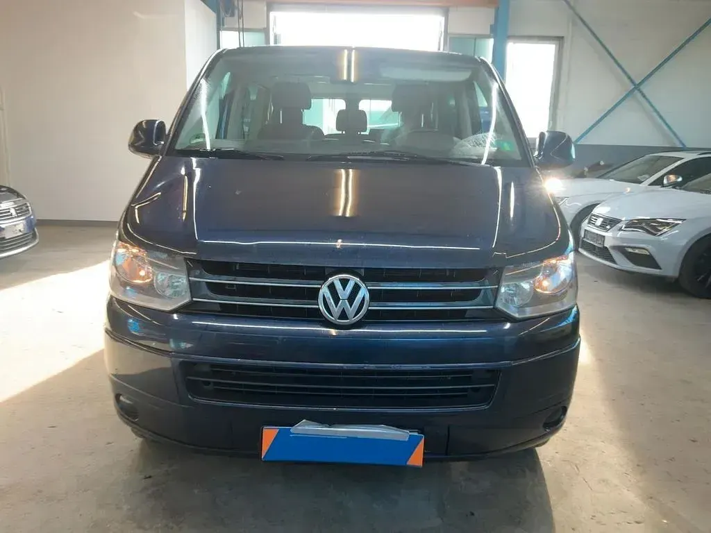 Gebraucht VW Caravelle 179 PS (131 kW) 2012 Night blue Van