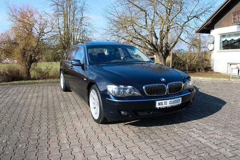 Gebraucht BMW 760L 445 PS (327 kW) 2005 Blau Limousine