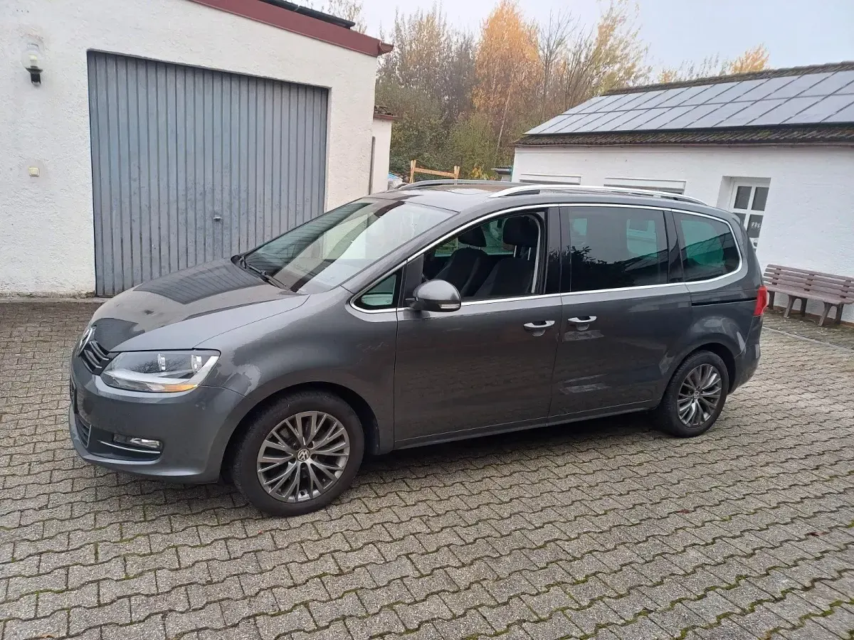 Gebraucht VW Sharan Highline 170 PS (125 kW) 2011 Grau Van / Kleinbus
