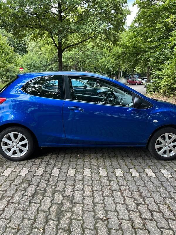 Gebraucht Mazda 2 86 PS (63 kW) 2009 Blau Kleinwagen