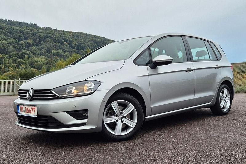 Silber Gebraucht 2014 VW Golf Sportsvan Comfortline Van / Kleinbus | 14.970 € (Fairer Preis) - Bild 1/4