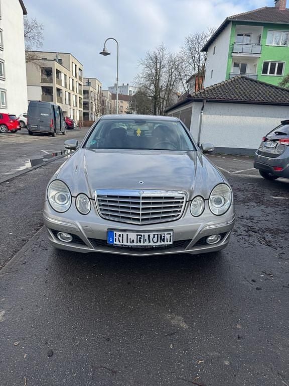 Gebraucht Mercedes E200 184 PS (135 kW) 2006 Grau Limousine