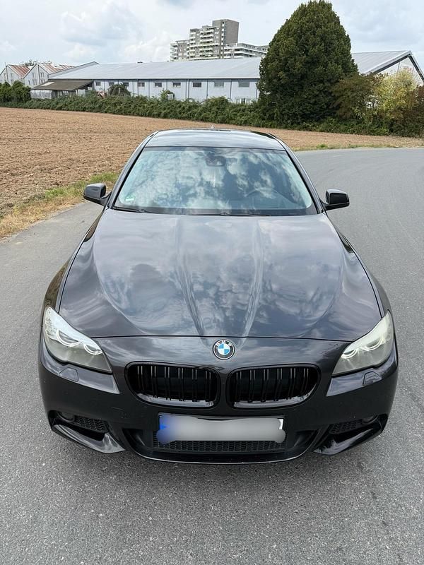 Gebraucht BMW 520 184 PS (135 kW) 2012 Grau Limousine