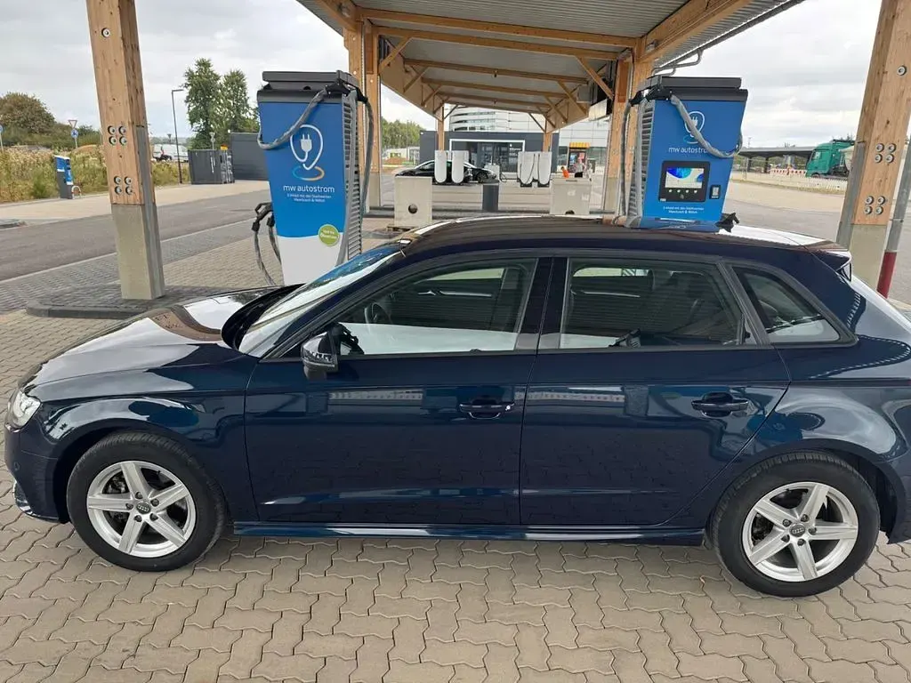 Gebraucht Audi A3 S-Line 150 PS (110 kW) 2020 Blau Limousine