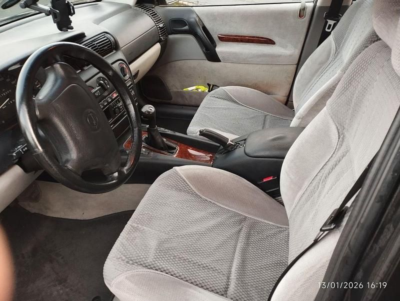 Gebraucht Opel Omega 144 PS (105 kW) 1995 Grau Limousine