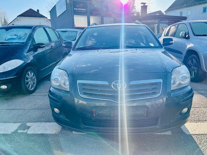 Gebraucht Toyota Avensis Travel 126 PS (92 kW) 2008 Schwarz Kombi