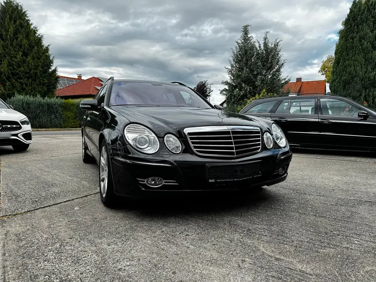 Gebraucht Mercedes E320 Avantgarde 224 PS (164 kW) 2008 Schwarz Kombi