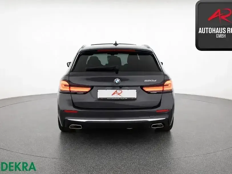Gebraucht BMW 520 Luxury Line 190 PS (139 kW) 2023 Grau Limousine