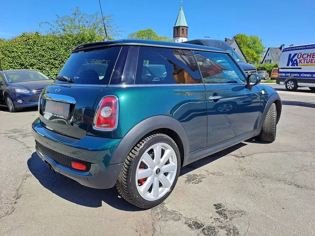 Usata Mini Cooper D 109 CV (80 kW) 2010 Verde Utilitaria