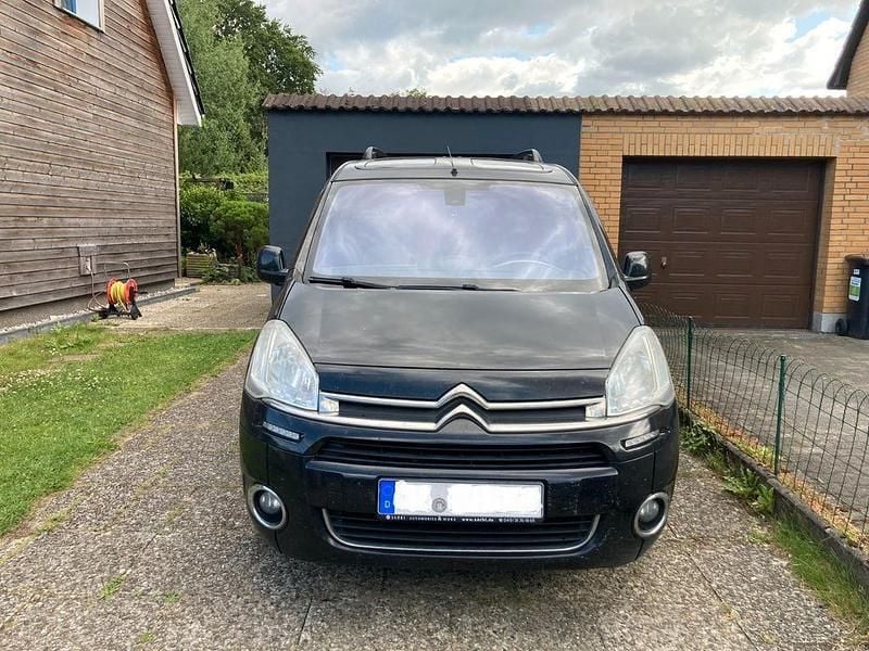 Gebraucht Citroën Berlingo 114 PS (83 kW) 2012 Schwarz Van / Kleinbus