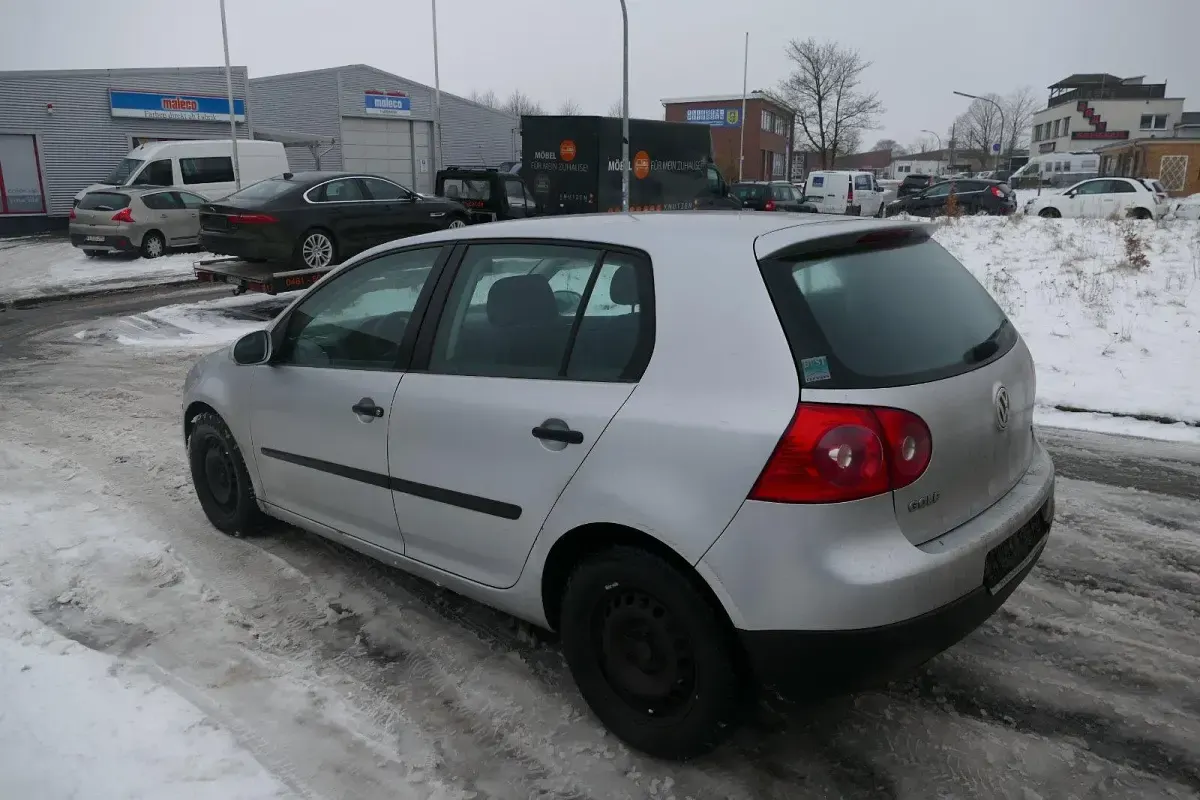 Gebraucht VW Golf V Trendline 102 PS (75 kW) 2004 Silber Kleinwagen