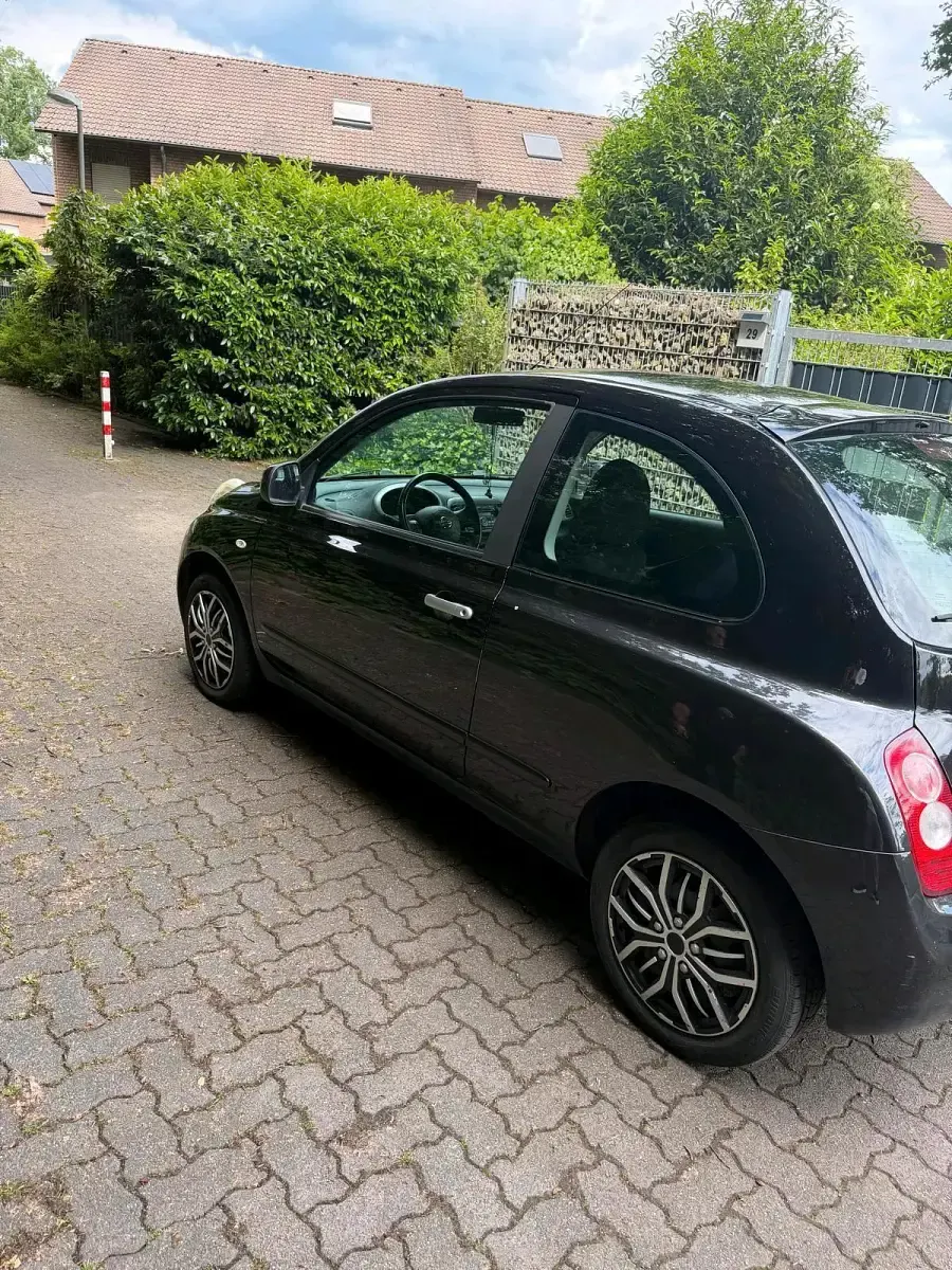 Gebraucht Nissan Micra 75 PS (55 kW) 2010 Schwarz Kleinwagen