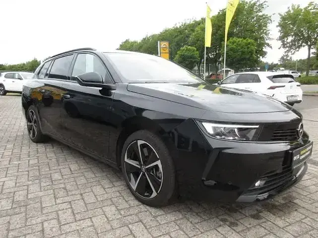 Gebraucht Opel Astra Elegance 181 PS (133 kW) 2024 Schwarz Kleinwagen