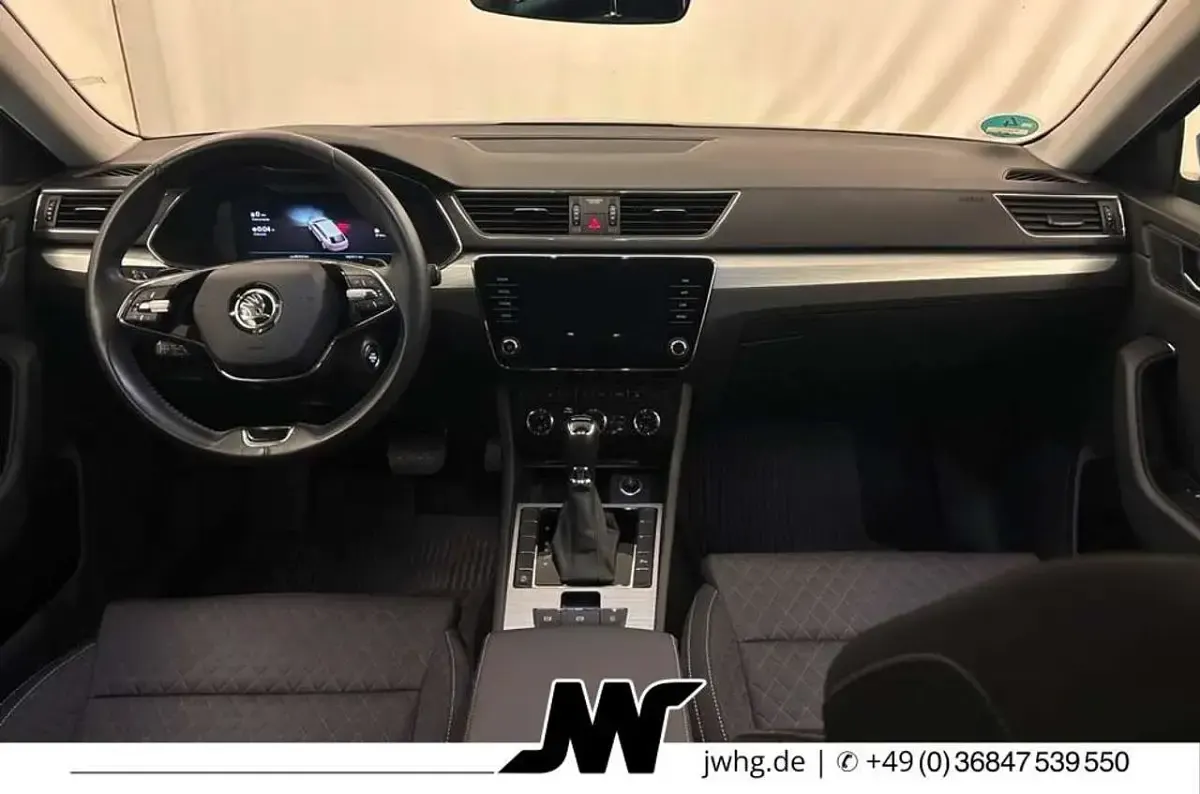 Gebraucht Skoda Superb 150 PS (110 kW) 2022 Energyblau Kombi