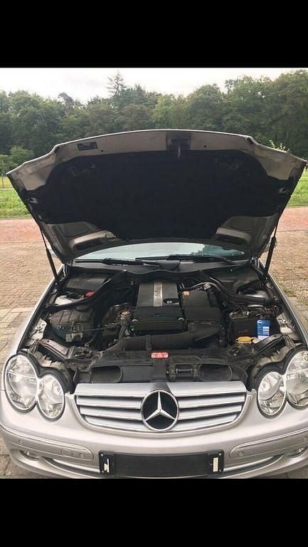 Gebraucht Mercedes CLK200 163 PS (119 kW) 2003 Silber Coupé