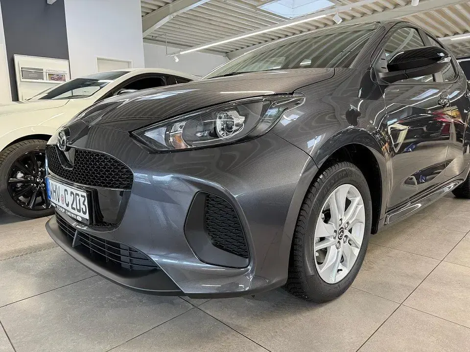 Gebraucht Mazda 2 Center-Line 116 PS (85 kW) 2025 Grau Kleinwagen