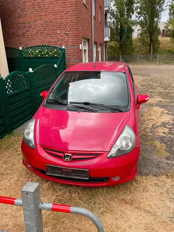 Gebraucht Honda Jazz 83 PS (61 kW) 2008 Rot Kleinwagen