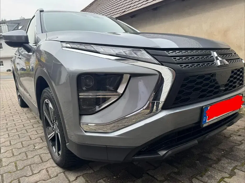 Gebraucht Mitsubishi Eclipse Cross Basis 188 PS (138 kW) 2021 Grau SUV