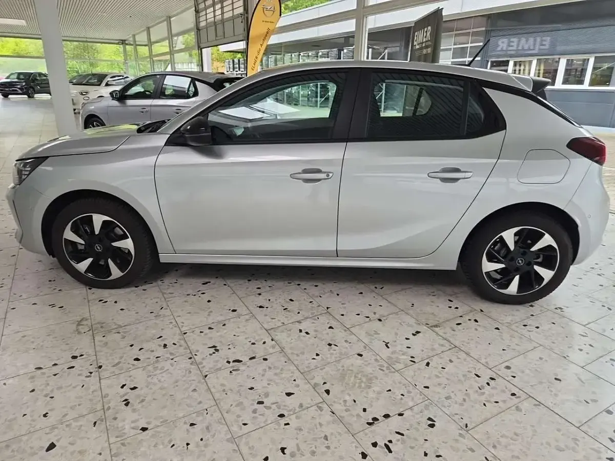 Gebraucht Opel Corsa Edition 100 kW (136 PS) 2024 Lackierung aluminiumgrau/typ Kleinwagen