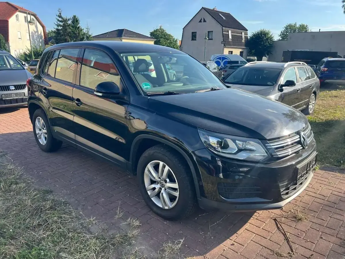 Gebraucht VW Tiguan Trendline 160 PS (117 kW) 2014 Schwarz SUV