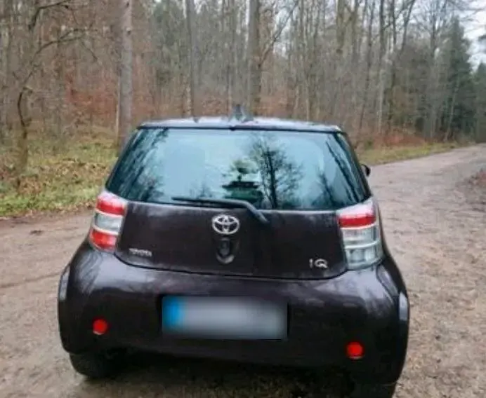 Gebraucht Toyota iQ 70 PS (51 kW) 2010 Violet Kleinwagen