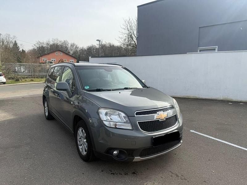 Gebraucht Chevrolet Orlando LT 141 PS (103 kW) 2012 Grau Van / Kleinbus