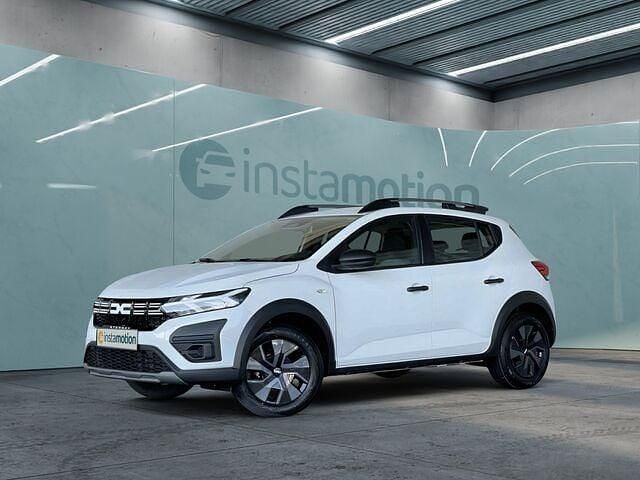 Weiß Gebraucht 2024 Dacia Sandero Essentiel Kleinwagen | 16.270 € (Guter Preis) - Bild 1/2