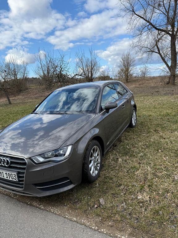 Gebraucht Audi A3 Sport 105 PS (77 kW) 2012 Braun Kleinwagen