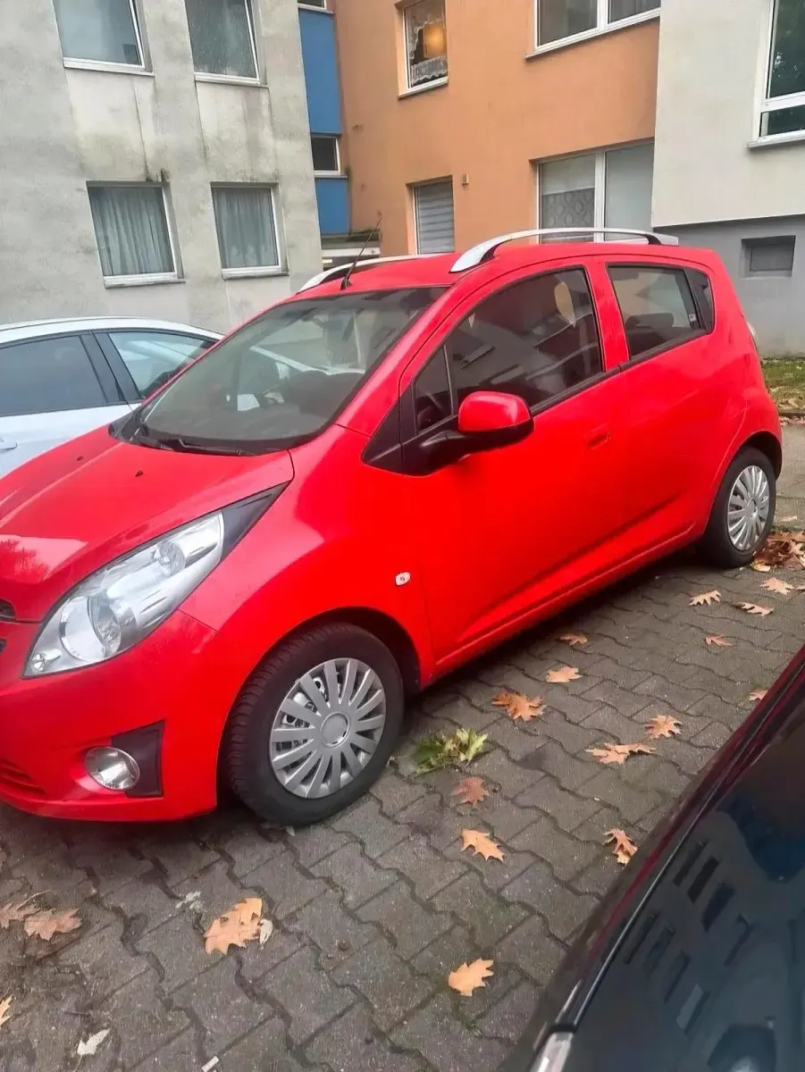 Gebraucht Chevrolet Spark 82 PS (60 kW) 2012 Rot Kleinwagen