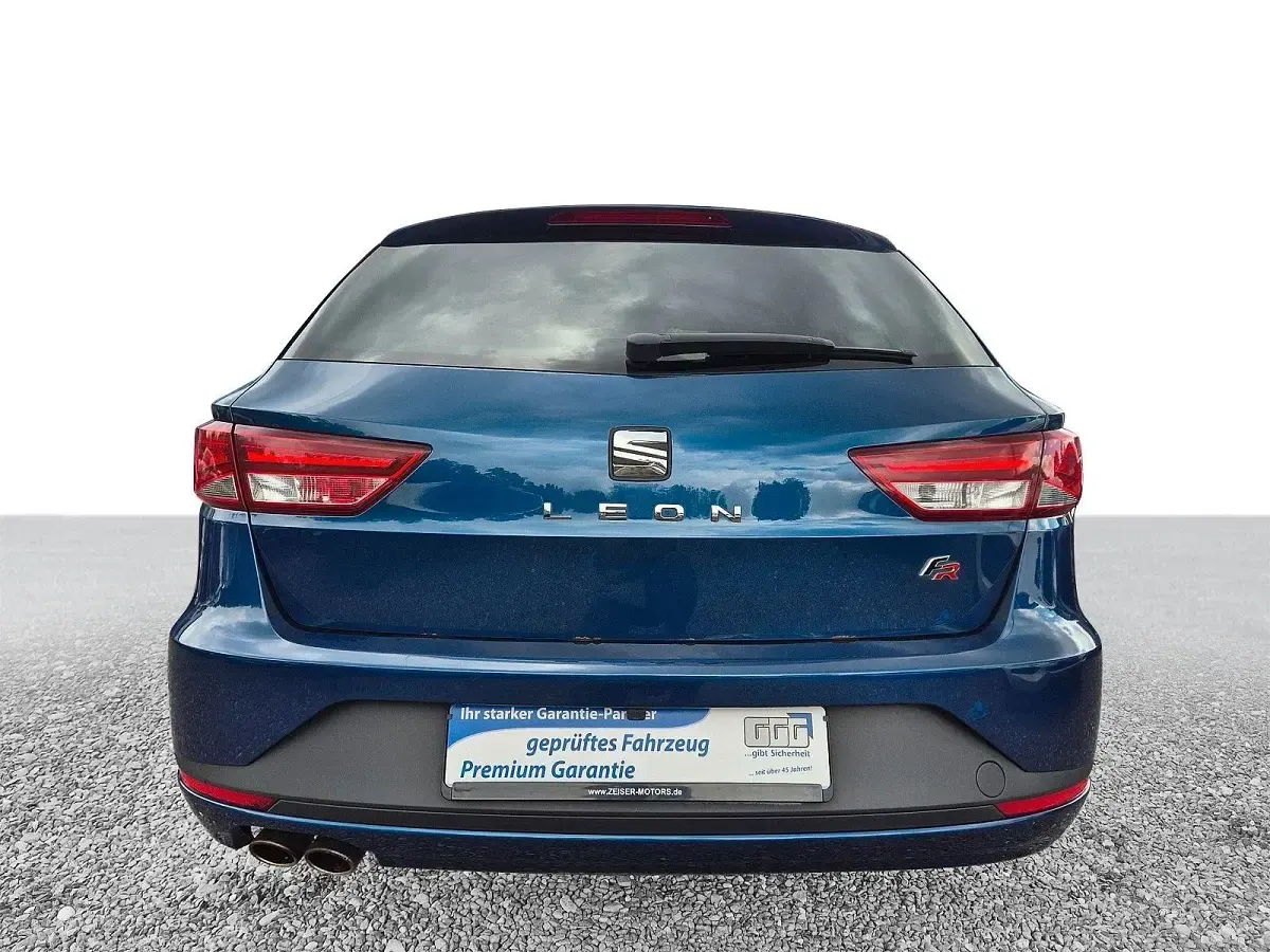 Używany Seat Leon ST FR 150 KM (110 kW) 2016 Niebieski Kombi
